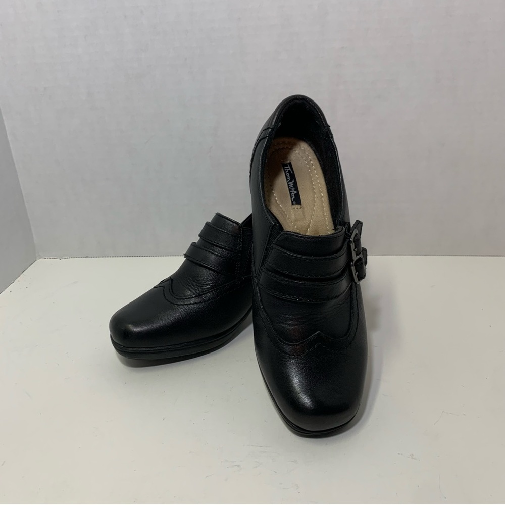 Thom McAn women’s Flossie Black Block Hell Buckle Slip-On size 7W